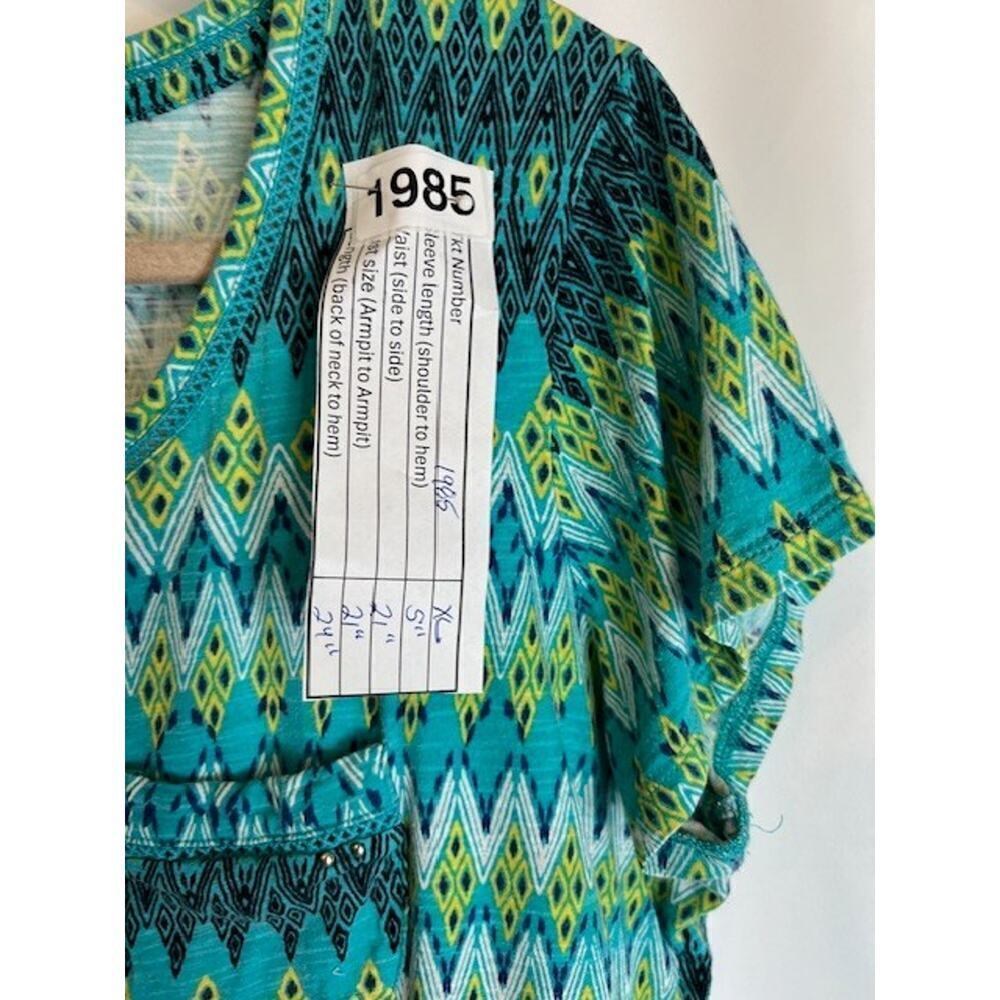 Recreation Womens Round Neck Green Striped Top with Chest Pocket Size XLarge - Picture 5 of 5
